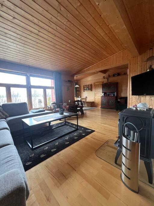 Cozy And Spacious Cabin Svensby Kültér fotó