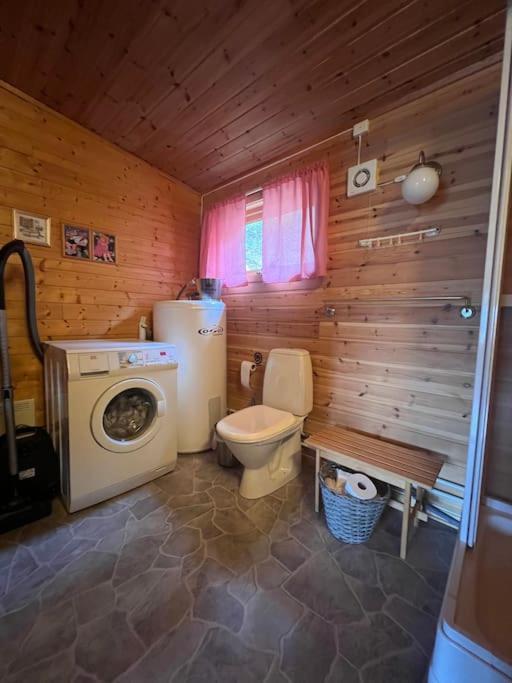 Cozy And Spacious Cabin Svensby Kültér fotó