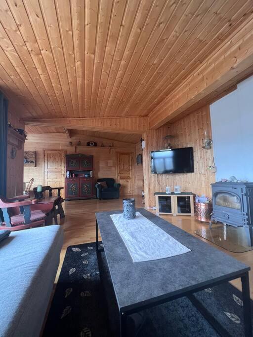 Cozy And Spacious Cabin Svensby Kültér fotó